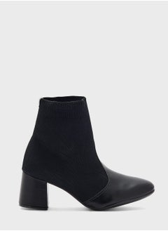 اشتري Angela Mid Heel Ankle Boots في الامارات