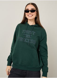 اشتري Regular Fit Slogan Hoodie with Front Pocket في السعودية