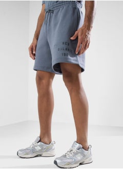 اشتري Graphic Fleece Shorts في الامارات