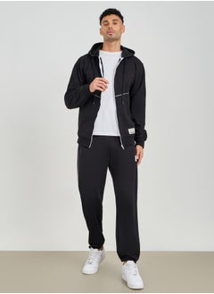 اشتري Contrast Piping Detail Zip Through Fleece Tracksuit في السعودية