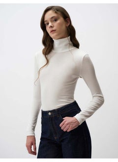 اشتري Turtleneck Long Sleeve Knitted Blouse في مصر