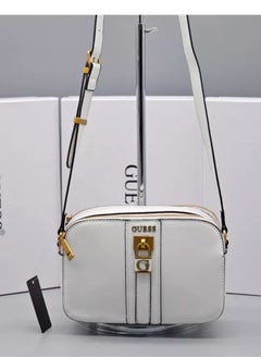 اشتري GUESS Womens Elite Shoulder Bag في الامارات