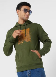 اشتري Graphic Hoodie في الامارات