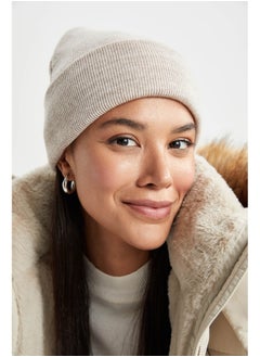 اشتري Women Beige Knit Beanie Winter Hat في مصر