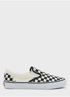 اشتري Classic Slip-On في الامارات