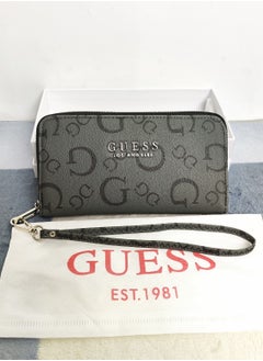 اشتري GUESS lady wallet في الامارات