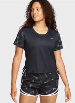 Buy Dri-Fit Swoosh Cropped Leggings in UAE