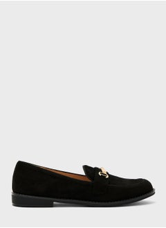 Buy Faux Suede Loafer With Chain Detail In Black in UAE