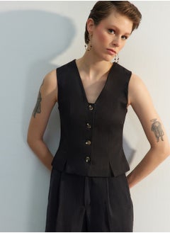 اشتري Button Detail Vest في الامارات