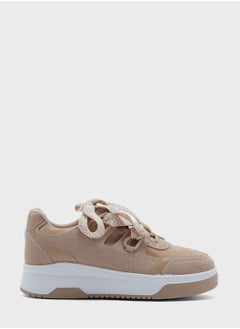 اشتري Low Top Sneaker With Chunky Lace Detail في الامارات