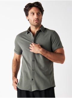 اشتري Essential Regular
  Fit Shirts في السعودية