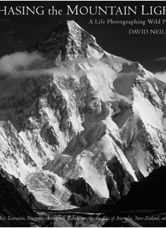 اشتري Chasing the Mountain Light : A Life Photographing Wild Places في الامارات