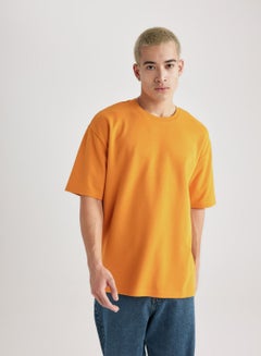 اشتري Man Oversize Fit T-Shirt في الامارات