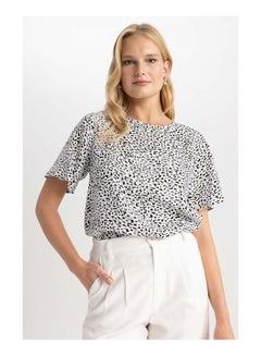 Buy Woman Regular Fit Round Collar Woven Short Sleeve Blouse in Egypt