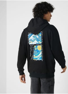 اشتري Graphic Hoodie في الامارات