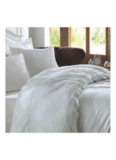 اشتري 6-Piece  Super King Size 100% Cotton Embroidered Pattern Duvet Cover Set في الامارات