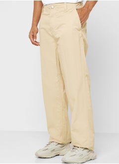 Buy Essential Chino Pants in Saudi Arabia