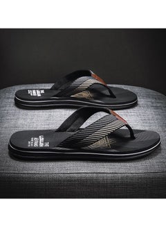 Buy Men's New Beach Flip-flops Fashionable Thick Soled Slippers Black in Saudi Arabia