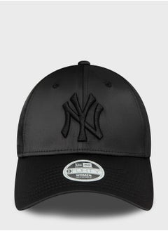 اشتري 9Forty New York Yankees Cap في الامارات