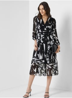 اشتري Abstract Print Dress في الامارات