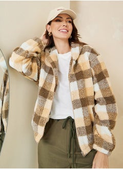 اشتري Regular Fit Faux Fur Checked Hooded Jacket في السعودية