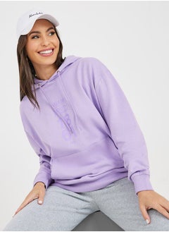 اشتري Regular Fit Graphic Hoodie with Front Pocket في السعودية