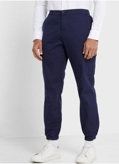 Buy Thomas Scott Men Comfort Mid-Rise Easy Wash Cargo Trousers in Saudi Arabia