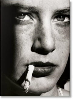 اشتري Helmut Newton. Legacy في الامارات