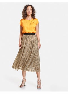 اشتري A-line skirt with a minimalist print في مصر