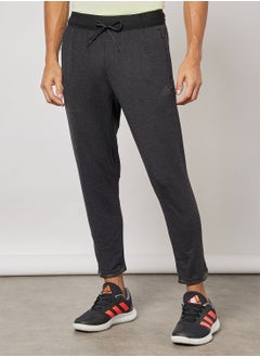 اشتري Wellbeing Training Pants في الامارات