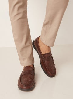 اشتري Mens Solid Slip On Leather Loafers في الامارات