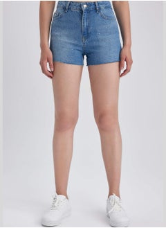 اشتري Woman Denim Short في الامارات