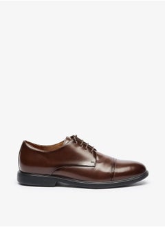 اشتري Men Solid Derby Shoes with Lace-Up Closure في الامارات