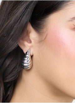 اشتري Shell Stud Earrings في الامارات