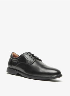 اشتري Men's Solid Lace-Up Derby Shoes في الامارات