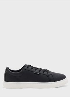 اشتري Casual Low Top Sneakers في الامارات