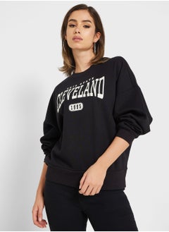 Buy Graphic Knitted Sweatshirt in Saudi Arabia