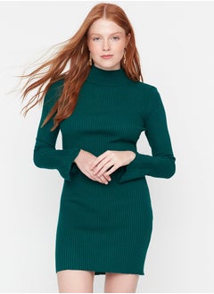 اشتري Emerald Green Emerald Green Fitting Mini Knitwear Basic Dress TWOAW23EL01415 في مصر