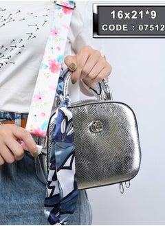 Buy Luxurious women's bag, shiny silver color in Egypt