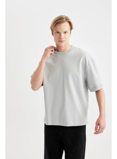Buy Man Loose Fit Crew Neck Short Sleeve Knitted T-Shirt in Egypt