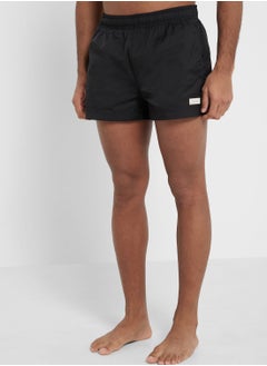 اشتري Short Essential Swim Shorts في الامارات