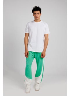 اشتري Men SWEATPANTS WITH CONTRASTED CUTLINE في مصر