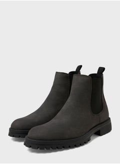 اشتري Chelsea Boots في الامارات