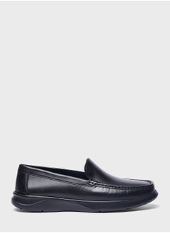 اشتري Casual Slip On Shoes في الامارات