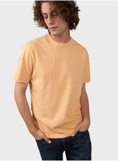 اشتري Essential Crew Neck Knitted T-Shirt في السعودية