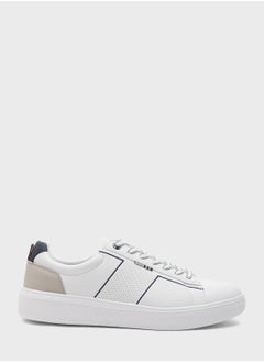 اشتري Casual Low-Top Sneakers في السعودية