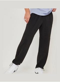 اشتري Relaxed Fitted Cut and Sew Toggle Cuffed Jogger في السعودية