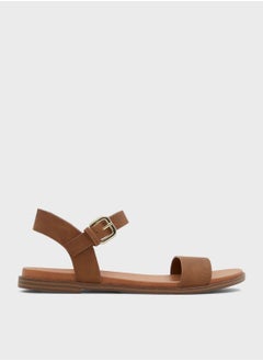 اشتري Cassiane Flats Flat Sandals في السعودية