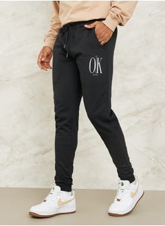 Buy Pocket Print Slim Fit Fleece Jogger in Saudi Arabia