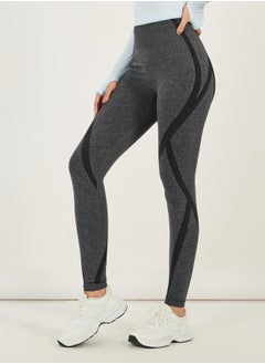 Buy Seamless Tonal All Over Stripe Detail Leggings in Saudi Arabia